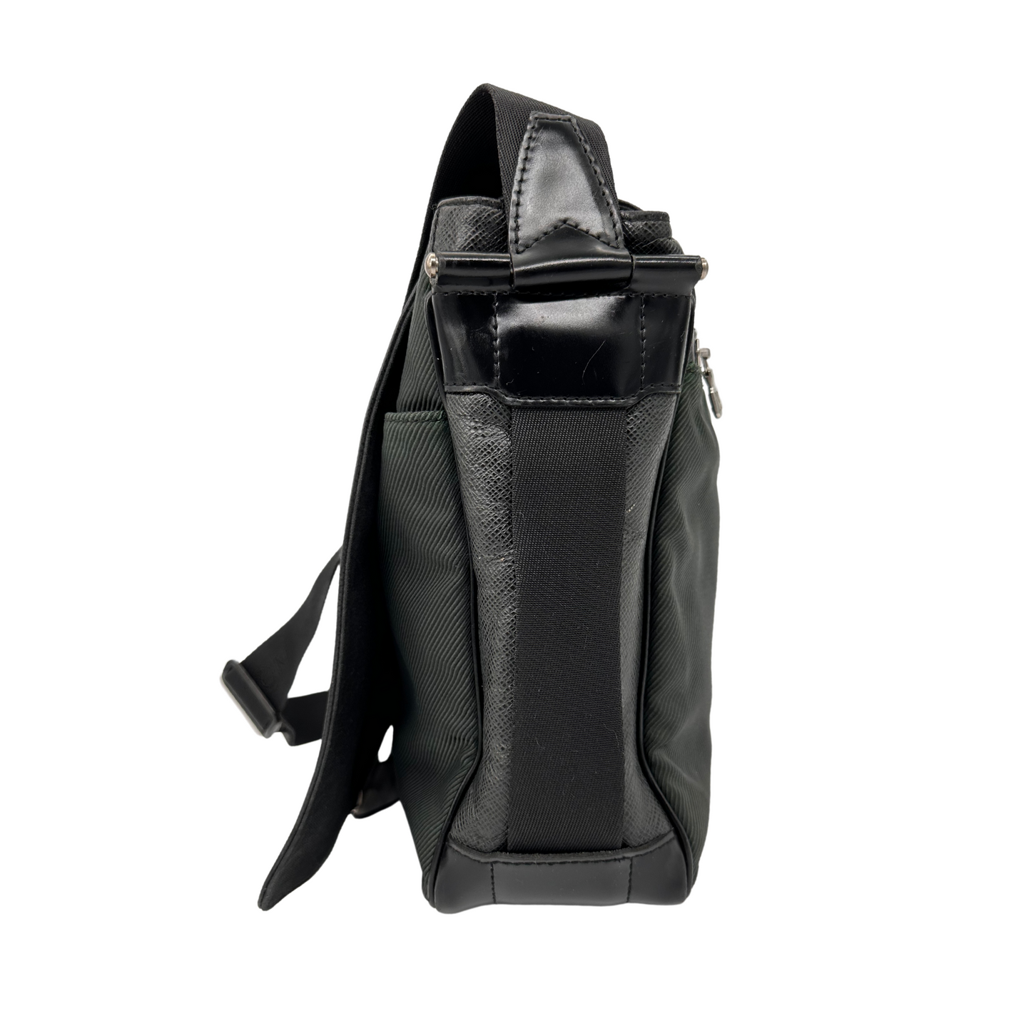 Louis Vuitton Black Taiga Viktor Mens Messenger Bag