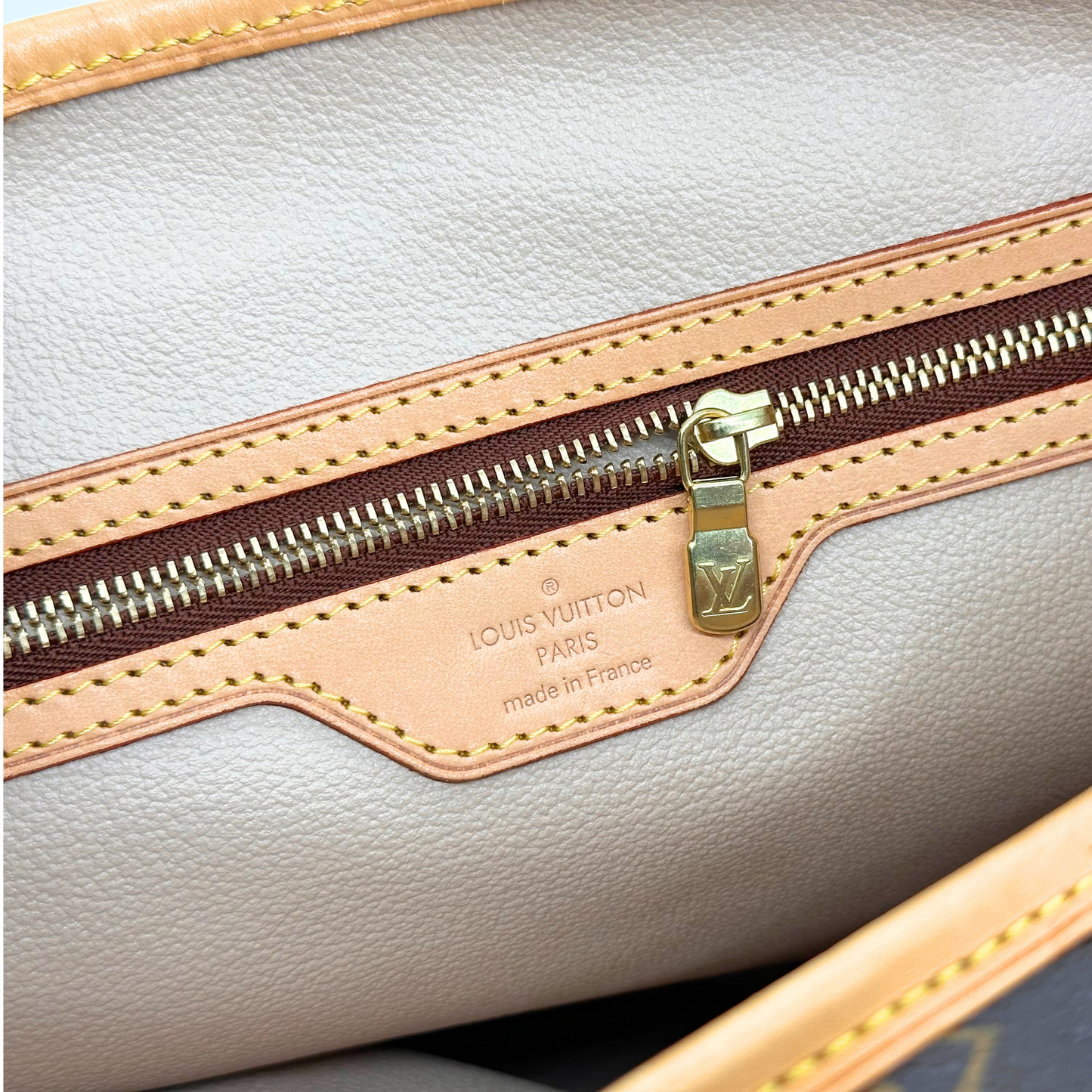 Louis Vuitton Bucket Bag GM